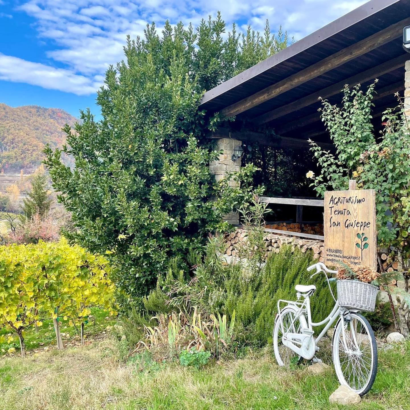 Cossano Belbo Agriturismo Tenuta San Giuseppe المظهر الخارجي الصورة