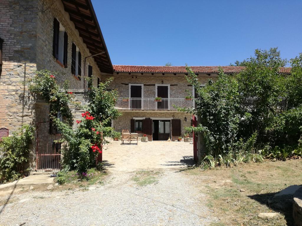 منزل الضيف Cossano Belbo  في Agriturismo Tenuta San Giuseppe المظهر الخارجي الصورة